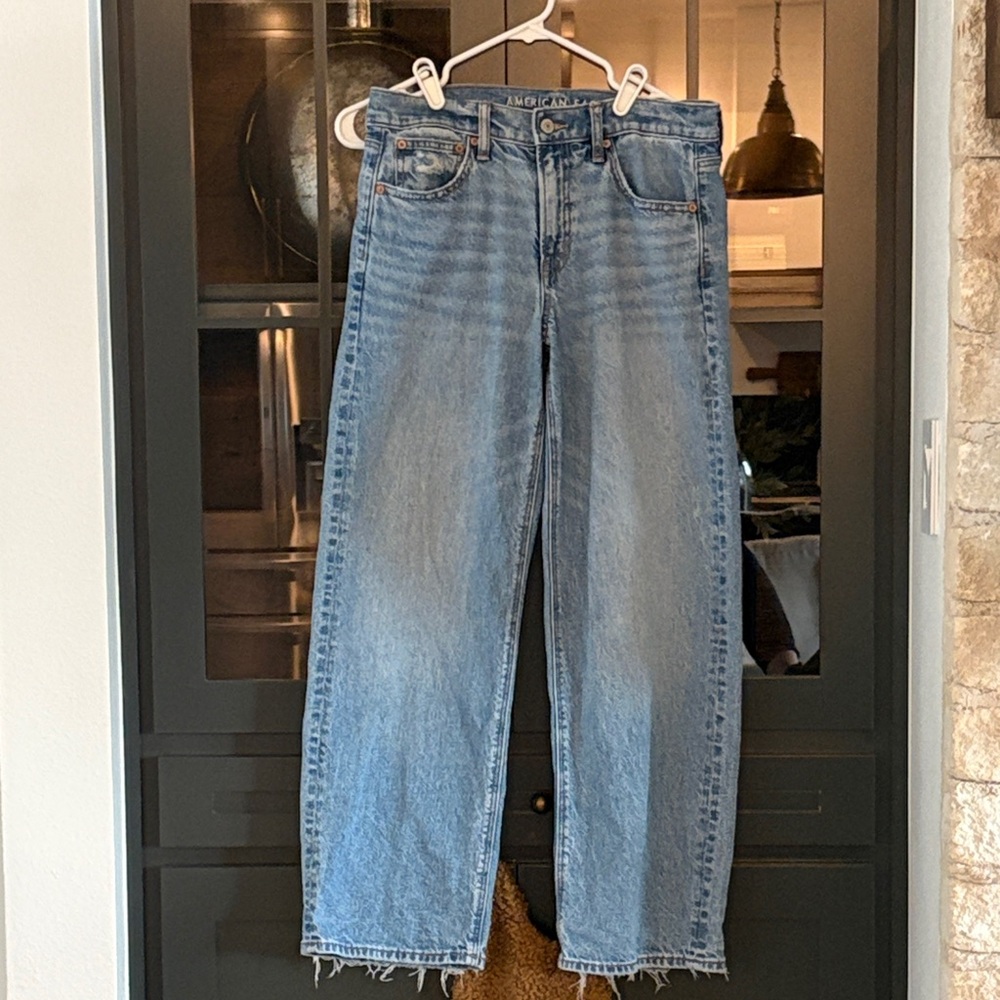American Eagle Highwaisted Strigid Stovepipe Jeans